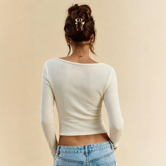 Damen geripptes Waffelstrick-Longsleeve mit U-Boot-Ausschnitt, figurbetonter Passform und Spitzenmanschetten Shop Nory