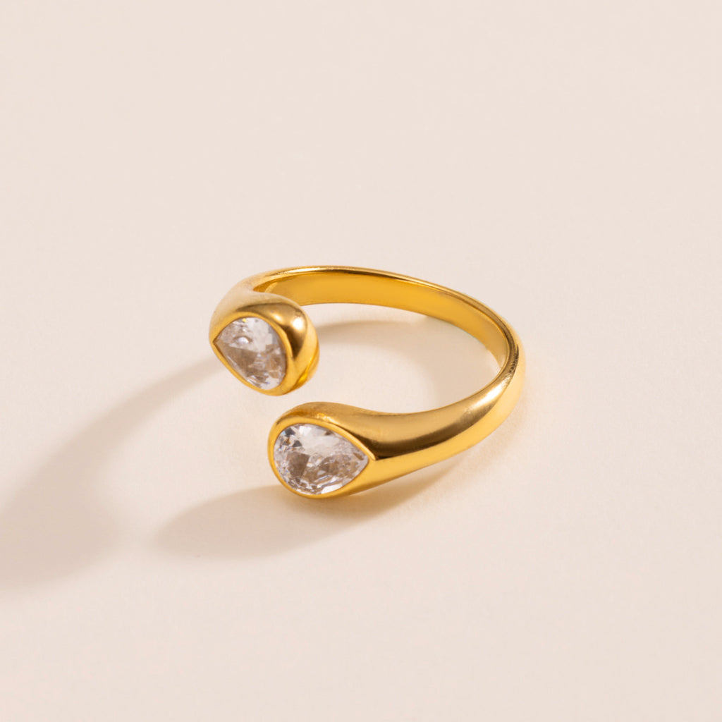Damen eleganter und funkelnder Ring mit tropfenförmigen Zirkoniasteinen Shop Nory