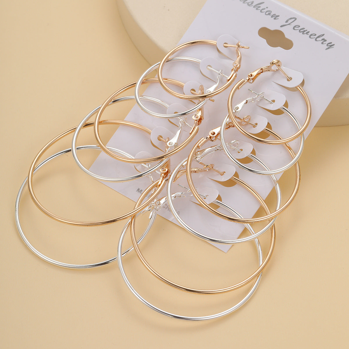 Damen Ohrstecker-Set mit klassischen Creolen in verschiedenen Größen Shop Nory