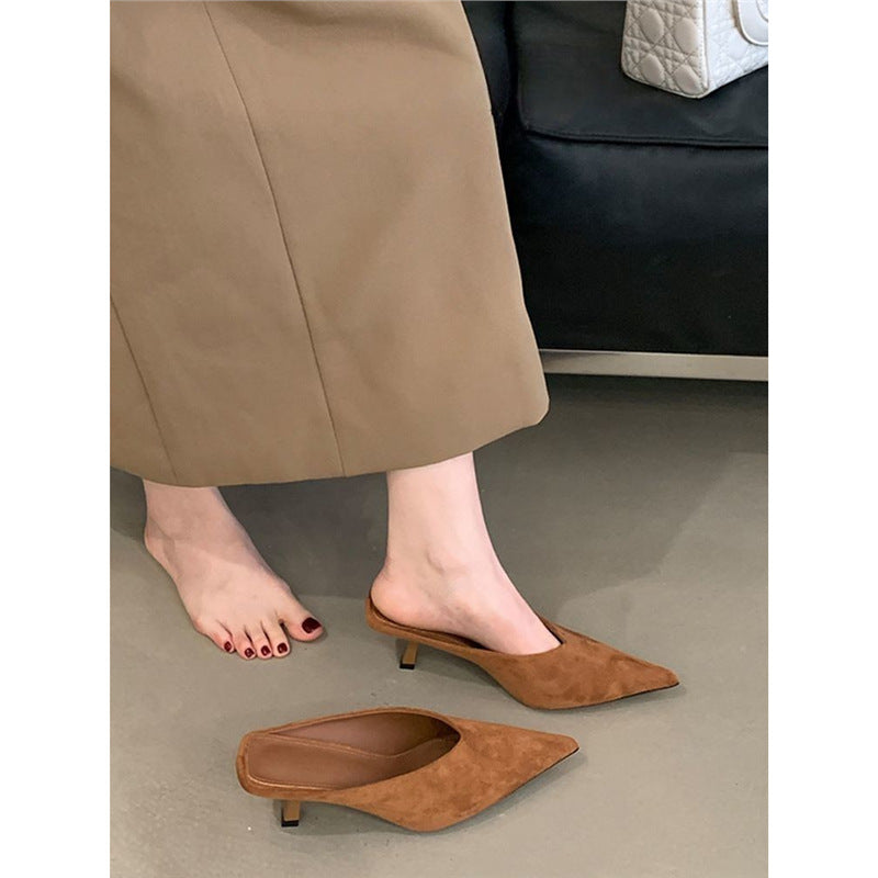 Damen Spitz zulaufende Schlupf‑Mules mit sculpted Kittenabsatz Shop Nory
