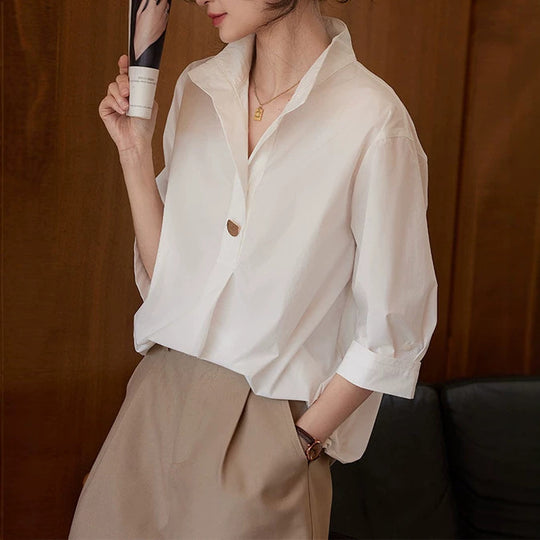 Damen Elegante und luftige Bluse mit modernem Schnitt Shop Nory