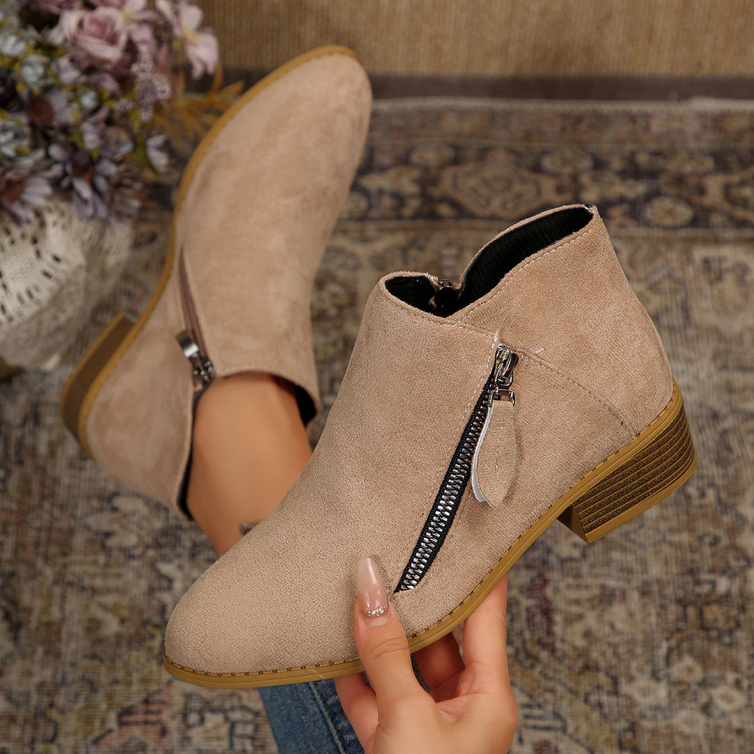Damen Moderne Kurzschaft-Stiefelette mit sichtbarem Metallreißverschluss und niedriger Holzoptik-Blocksohle Shop Nory