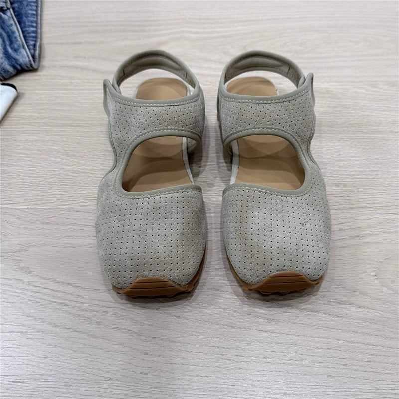 Damen Perforierte Wildleder-Sandalen mit geschlossener Zehenkappe, Klettverschluss und ergonomischer Profilsohle Shop Nory