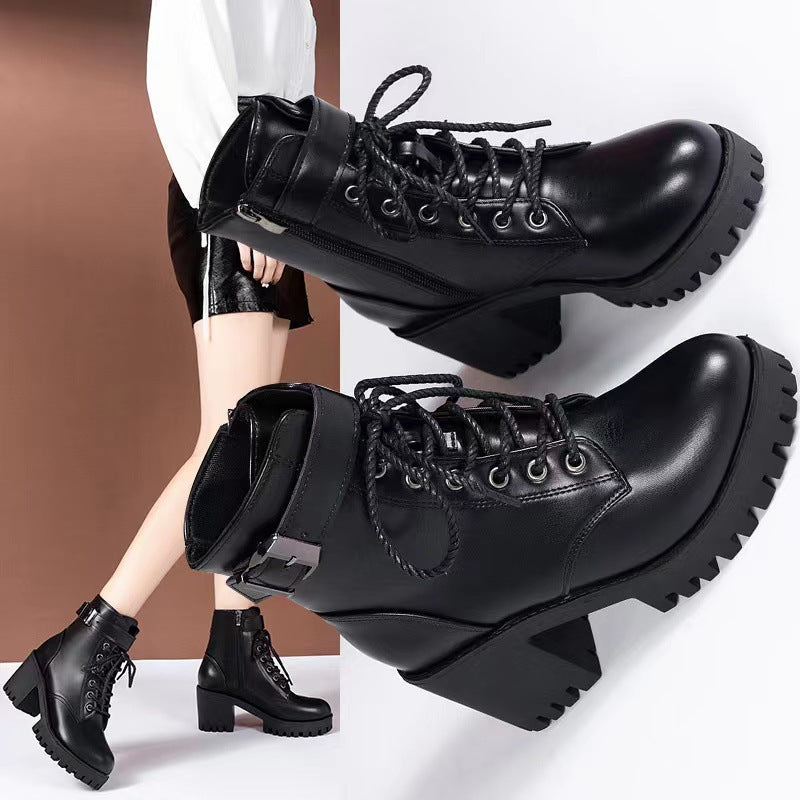 Damen nan Plateau-Schnürstiefelette aus Kunstleder mit profilierter Gummisohle und verstellbarem Schnallenriemen Shopnory