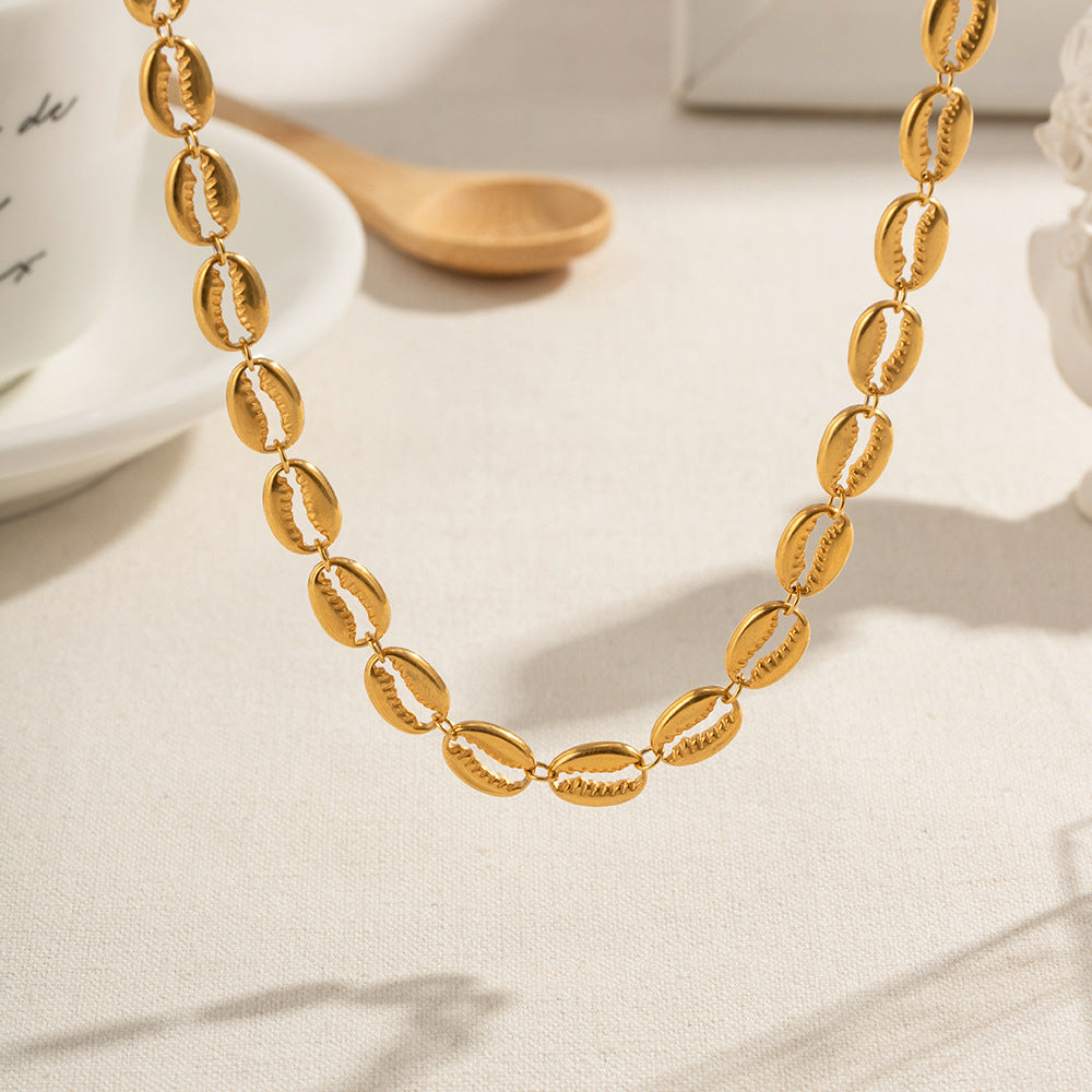 Damen Halskette mit eleganten Muschel-Anhängern und verstellbarem Edelstahlverschluss Shop Nory