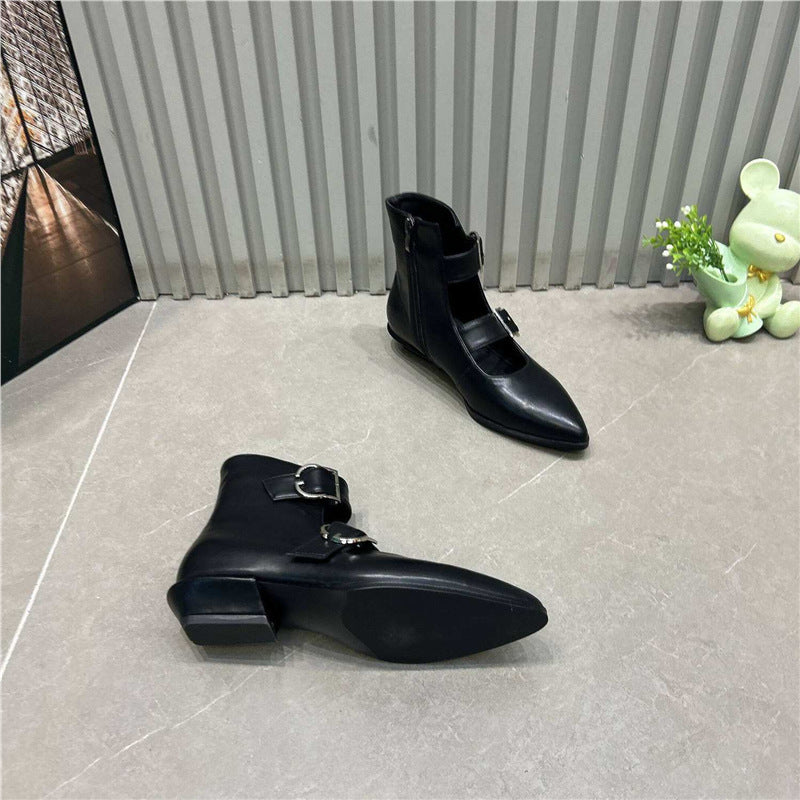 Damen Spitz zulaufende Ankle-Boots mit Doppelriemen, Schnallen und niedrigem Blockabsatz Shop Nory