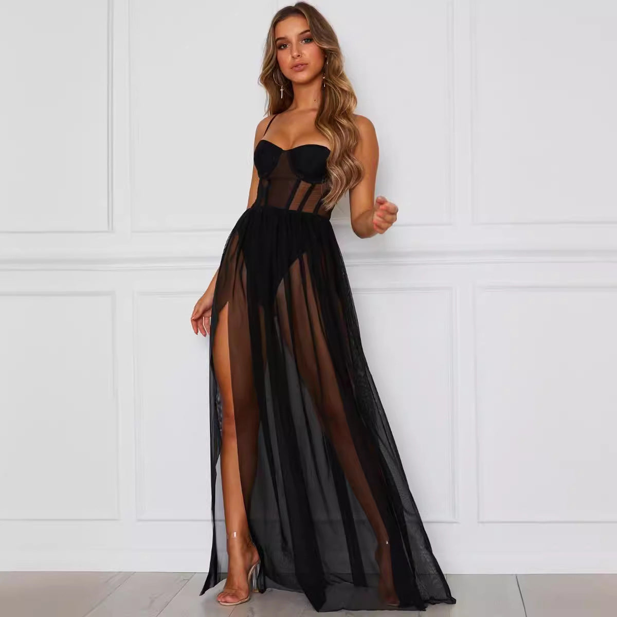 Damen aufregendes Spitzen-Negligé mit verführerischem tiefem V-Ausschnitt und transparenter Silhouette