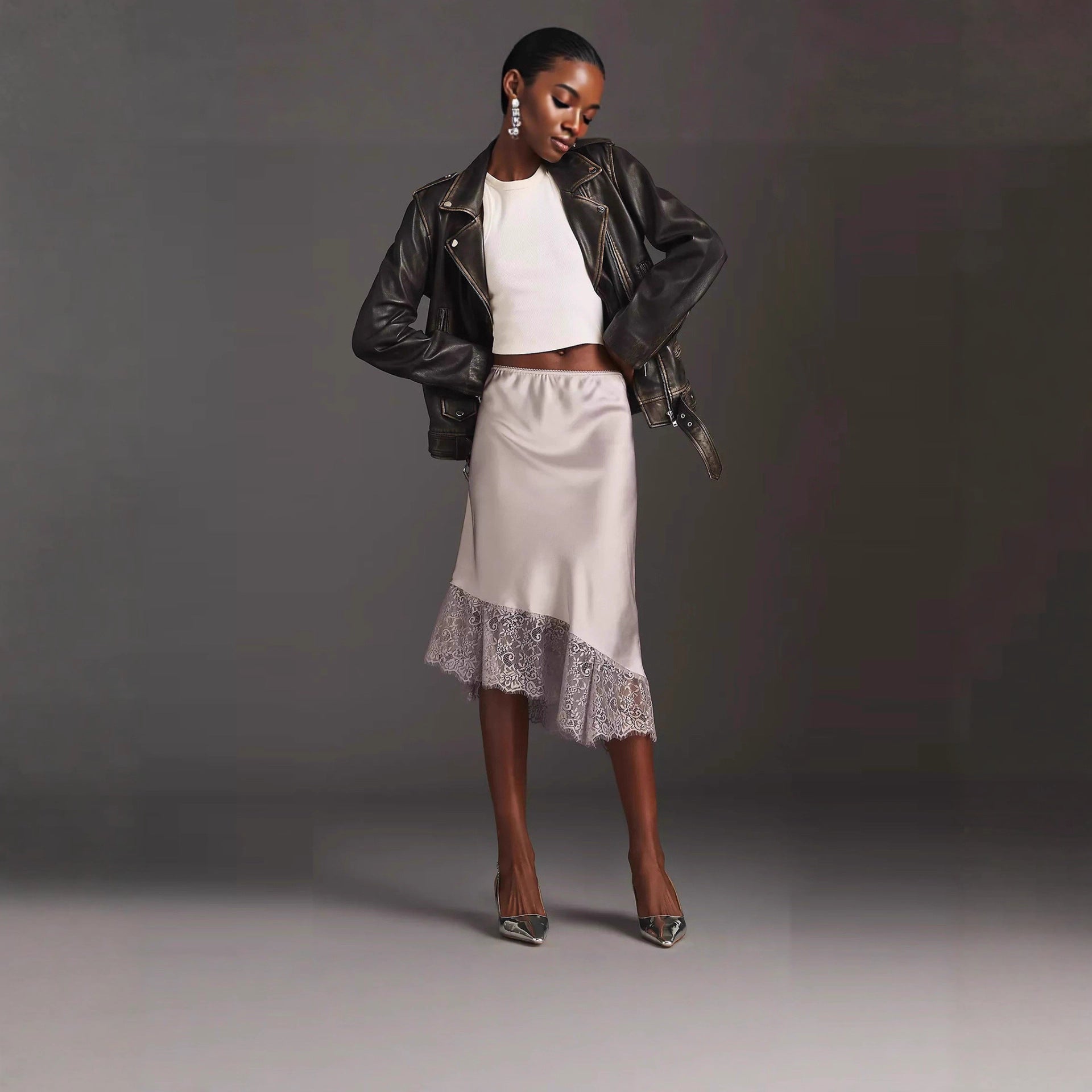 Damen Satinrock mit Spitze und asymmetrischem Saum