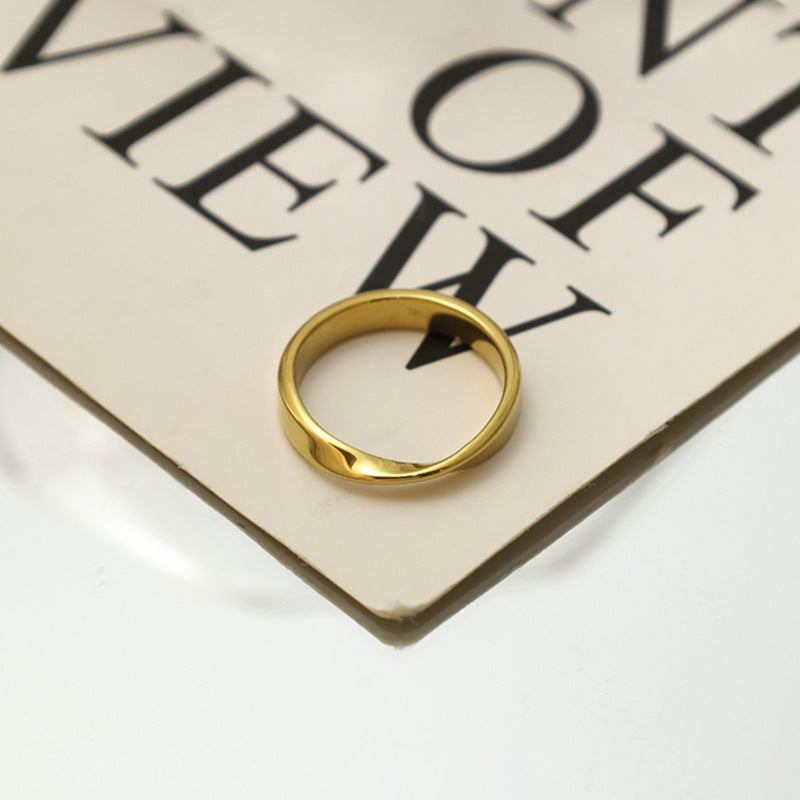 Damen minimalistischer und eleganter Goldring Shop Nory