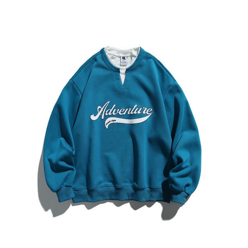 Unisex Oversize-Sweatshirt mit Notch-Kragen, Lagen-Effekt und Script-Print Shop Nory