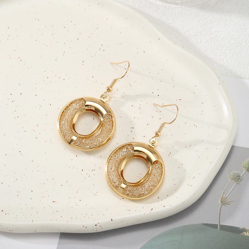Damen Ohrringe mit filigranem, modernem Design Shop Nory