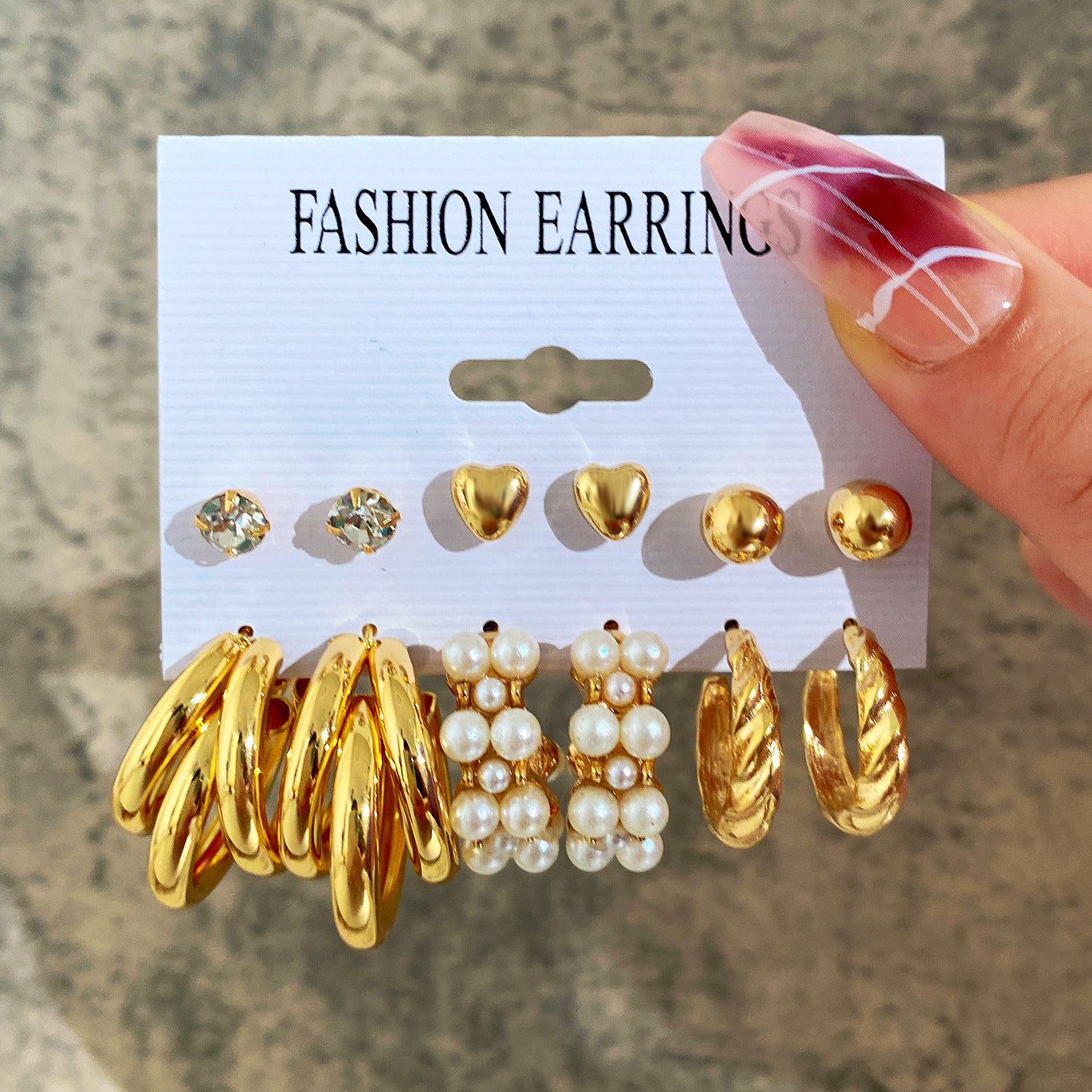 Damen Ohrringe Set mit kunstvollen Designs und eleganten Details Shop Nory