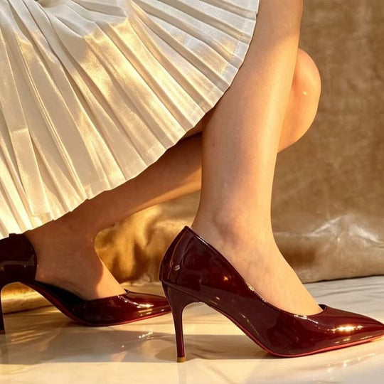 Damen Spitz zulaufende High-Heels in Lackoptik mit schmalem Stiletto und kontrastierender Glanzsohle Shop Nory