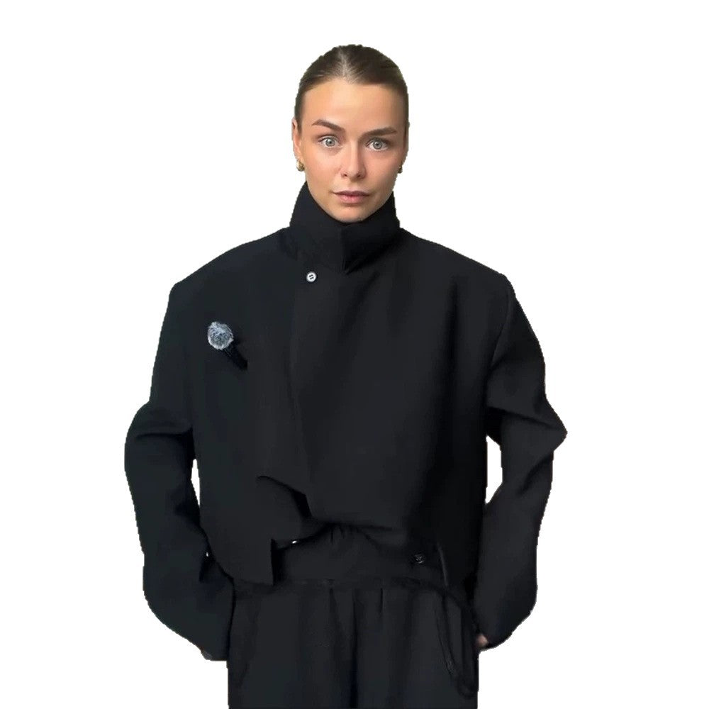 Damen Asymmetrische Cropped-Boxy-Jacke mit hohem Stehkragen und strukturierter Schulterpartie Shop Nory