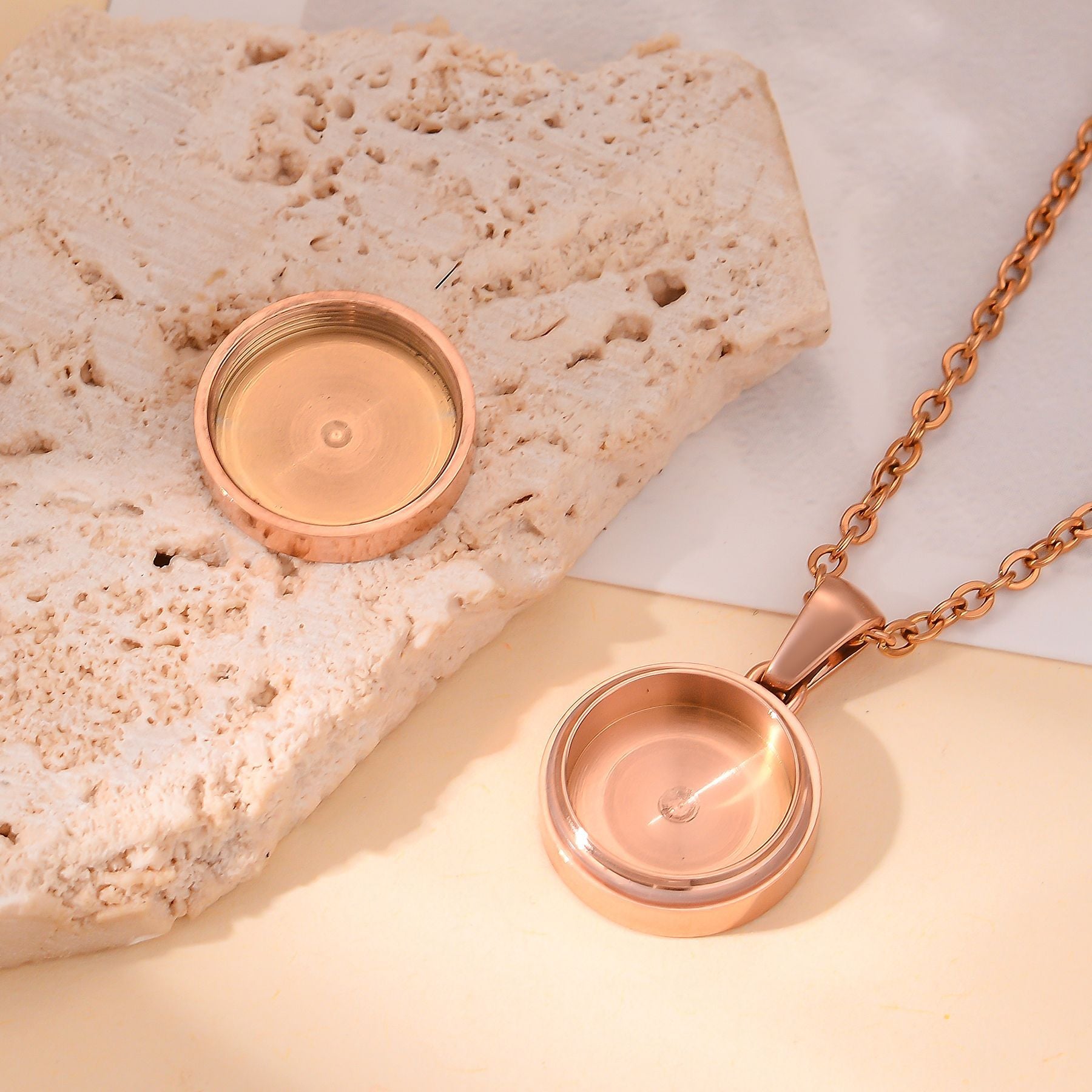 Damen personalisierte Medaillon-Halskette mit hochwertigem Edelstahl Shop Nory