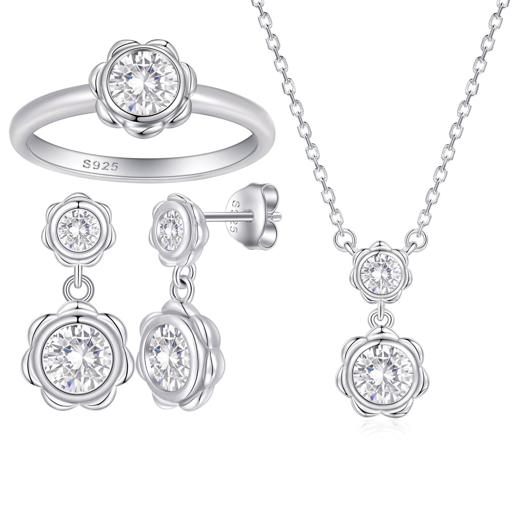 Damenring mit romantischem Herzdesign und funkelndem Zirkonia-Besatz Shop Nory