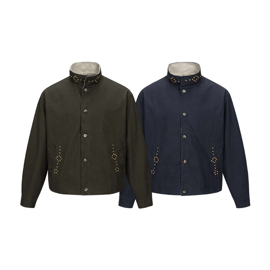 Unisex Kurzblousonjacke mit hochgeschlossenem Nietenkragen und Utility‑Taschen Shop Nory