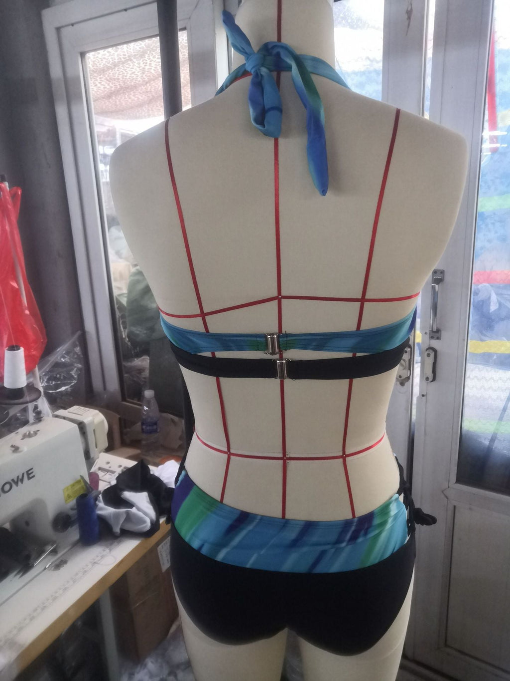 Damen Sportliches Bikini-Set mit verstellbaren Trägern und modischem Farbdesign