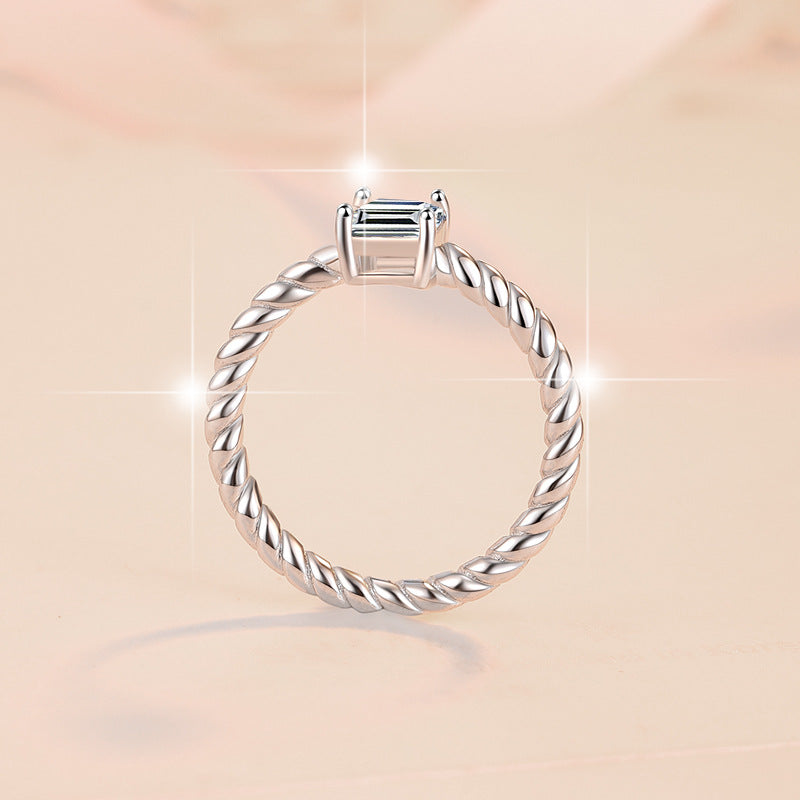 Damenring mit elegantem quadratischem Zirkonia und drehbarem Design Shop Nory