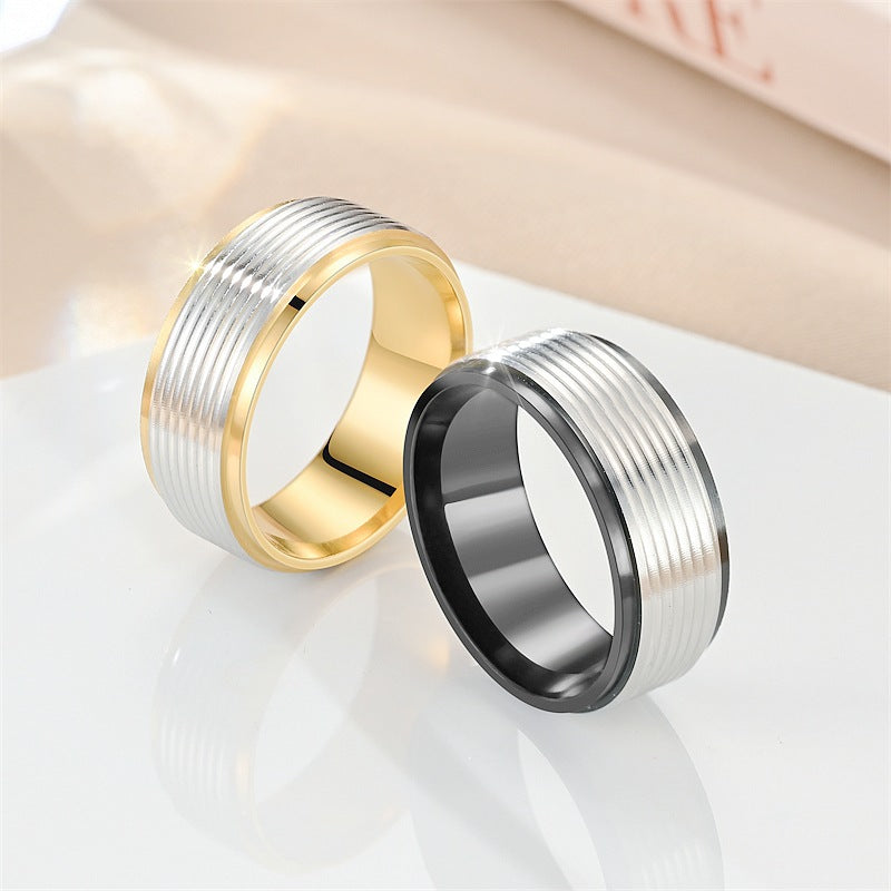 Herren Ring mit kunstvollem, geripptem Design und luxuriöser Edelstahloberfläche Shop Nory