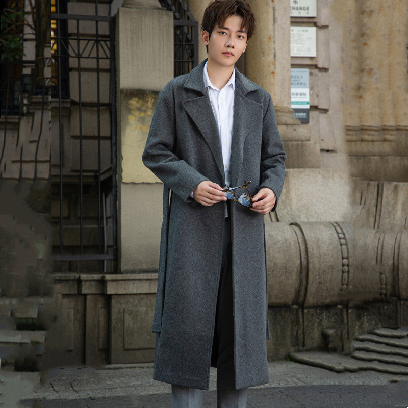 Herren Lang geschnittener Wollmantel im minimalistischen Schnitt mit großzügigem Schalkragen und verdeckter Knopfleiste Shop Nory