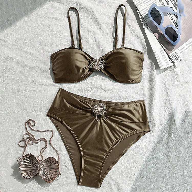 Damen Eleganter Bandeau-Bikini mit schimmernden Muschel-Details