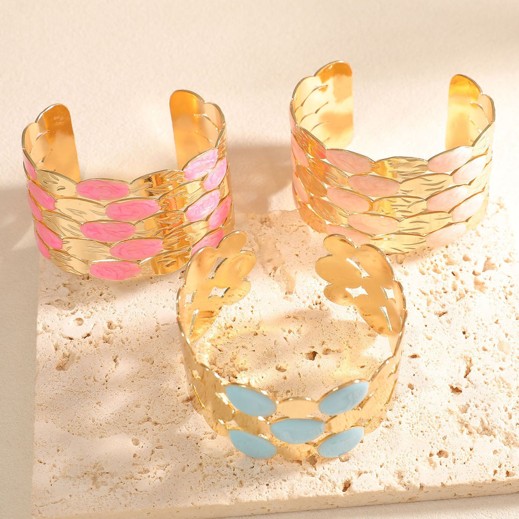 Damen Armreif mit kunstvollem, floralem Motiv Shop Nory