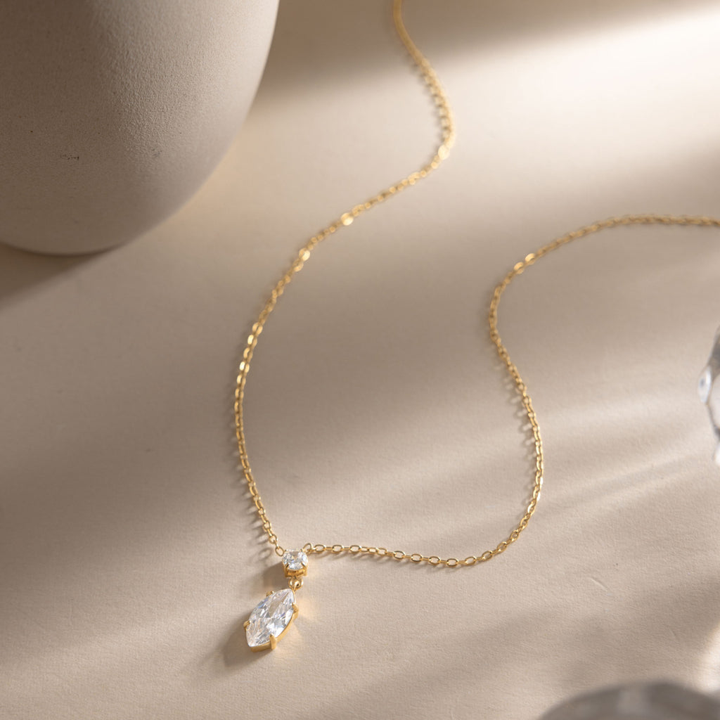 Damen Halskette mit elegantem Smart-Cut-Anhänger aus hypoallergenem Edelstahl Shop Nory