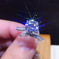 Damen Solitär-Ring mit elegantem Design und funkelndem Zirkonia Shop Nory