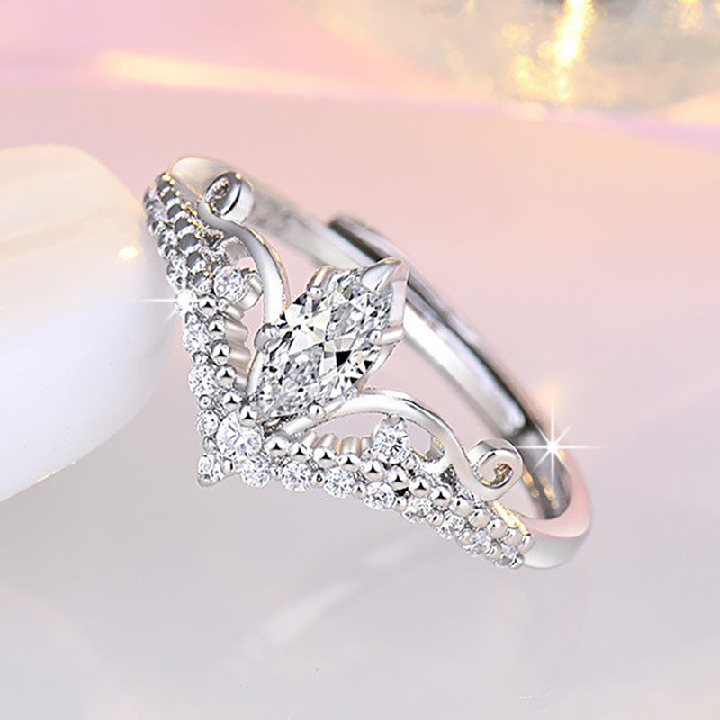 Damen Verlobungsring im filigranen Design mit funkelnden Zirkonia Shop Nory