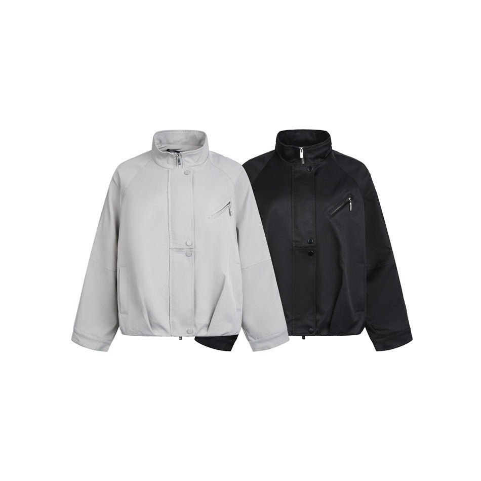 Unisex Kurz geschnittene minimalistische Boxy‑Jacke mit hohem Funnelkragen und verdeckter Frontblende Shop Nory