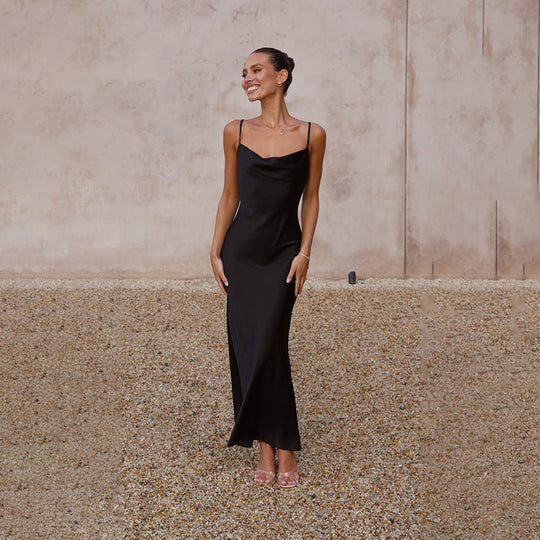 Damen Seidenmaxikleid mit elegantem Schnitt und schmeichelndem Design