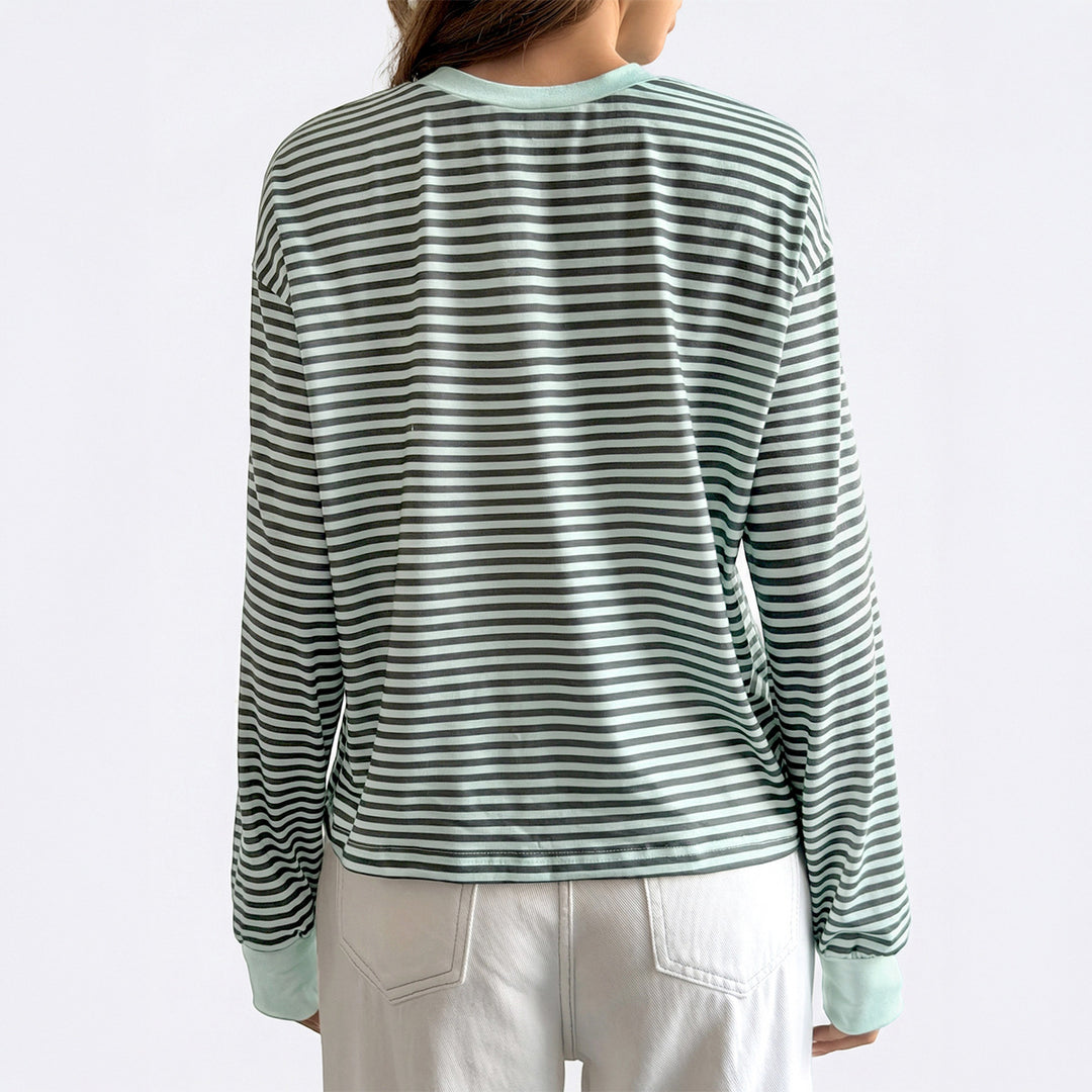 Damen nan lässiges gestreiftes Oversize-Longsleeve mit kontrastierendem Rundhalsausschnitt und verlängertem Rückensaum Shop Nory