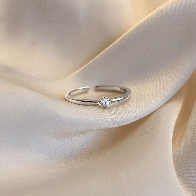 Damen Zarter Silberring mit funkelndem Stein Shop Nory