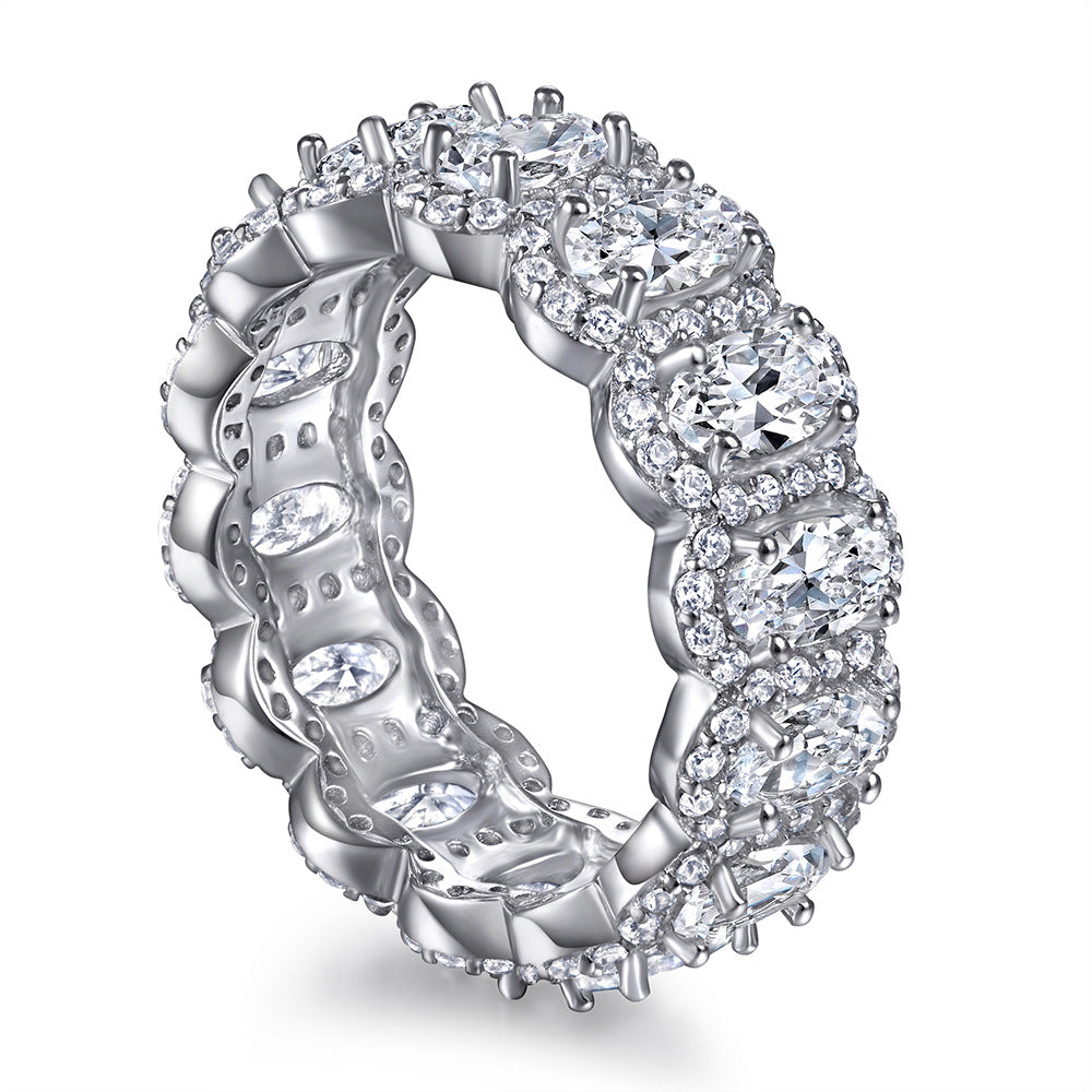Damen Luxus Verlobungsring mit funkelnden Zirkonia-Details Shop Nory