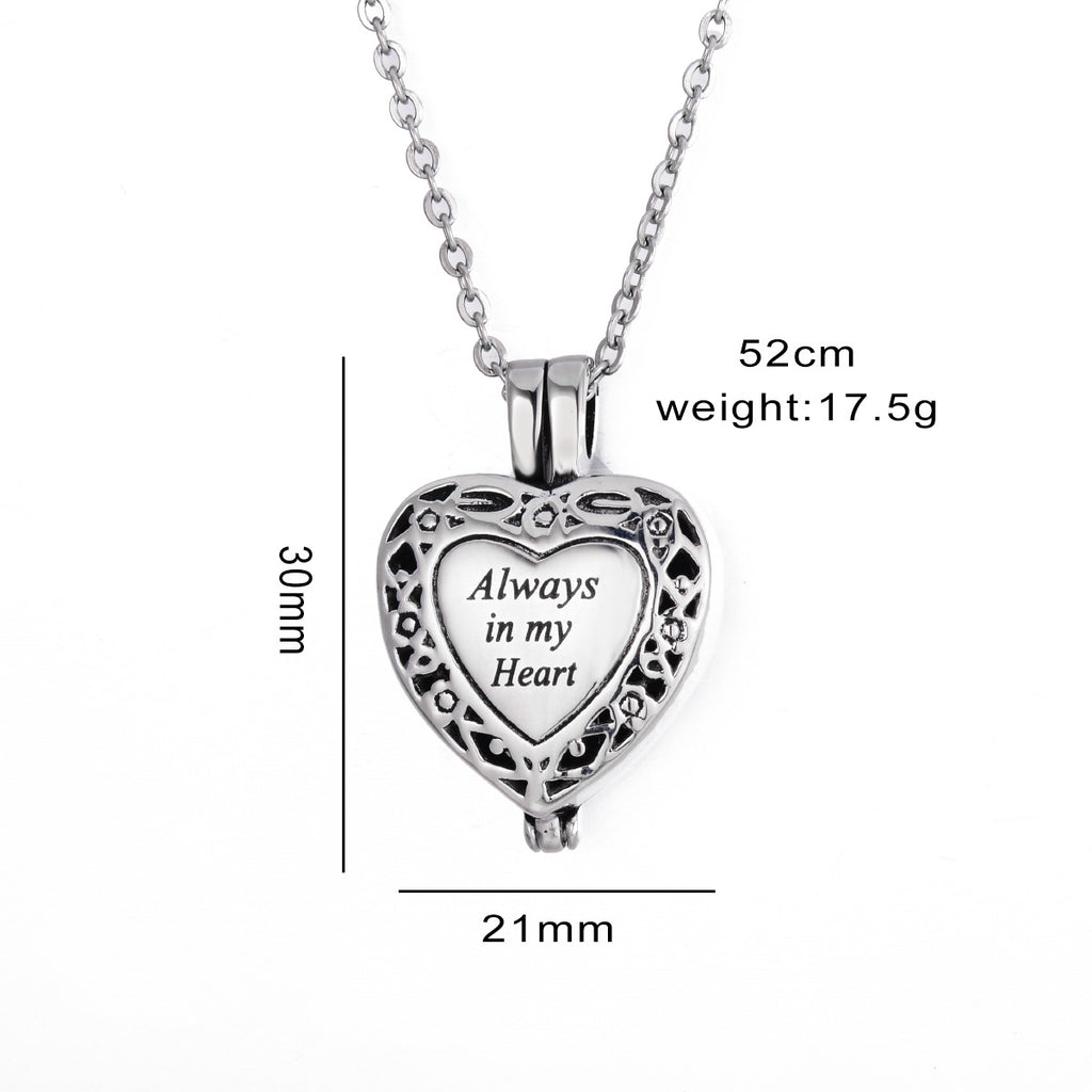 Damen Halskette mit herzförmigem Medaillon und persönlicher Gravur Shop Nory