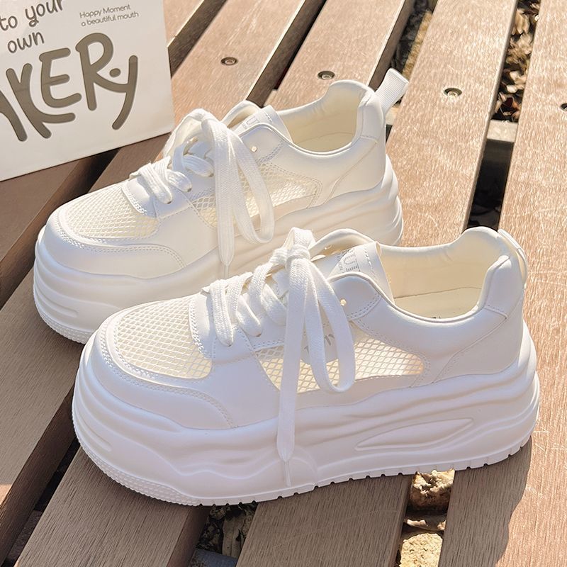Damen Plateau-Wedge-Sneaker mit atmungsaktiven Mesh-Einsätzen und skulptierter Komfortsohle Shop Nory