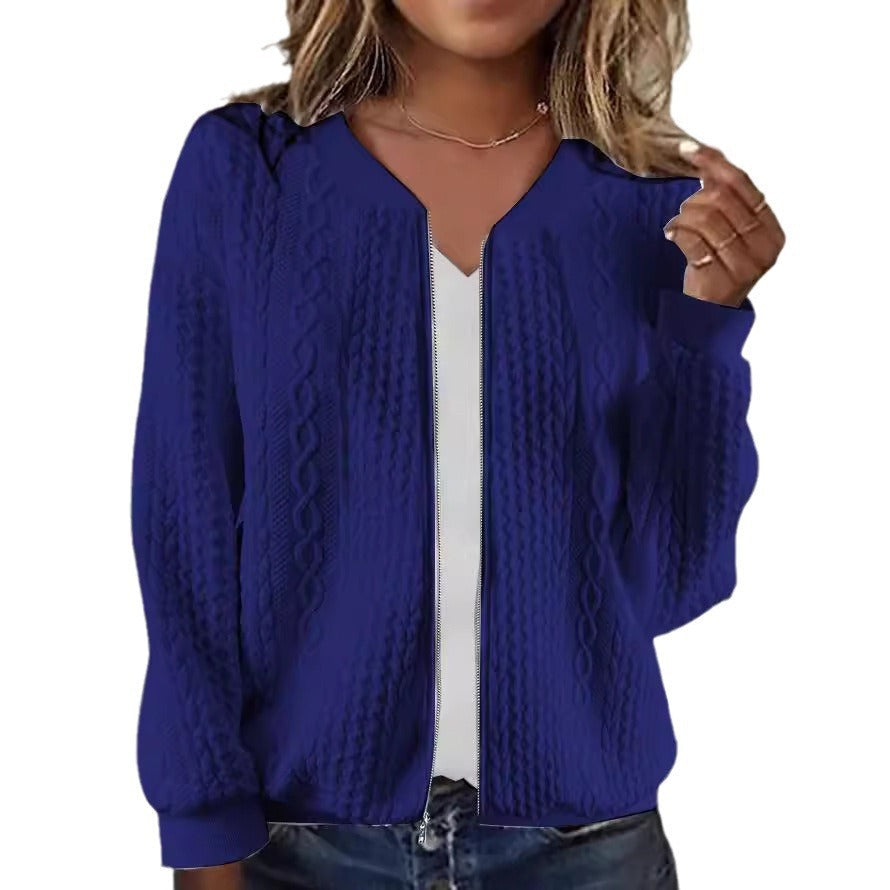 Damen Strickjacke mit modernem Kabelstrickmuster und eleganter Schnittführung