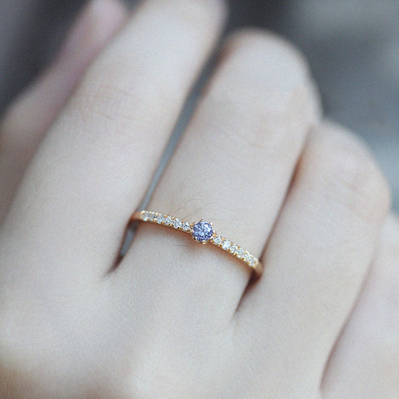 Damen Eleganter Ring mit funkelndem Zirkonia und filigranem Design Shop Nory