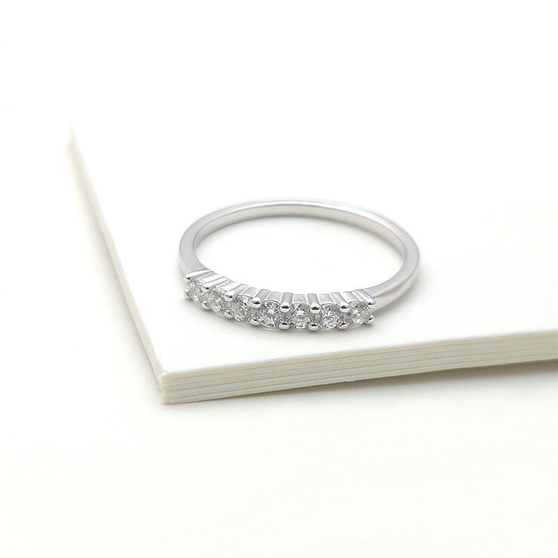 Damen Funktionsreicher Ring mit funkelnden Kristallen und eleganter Fassung Shop Nory