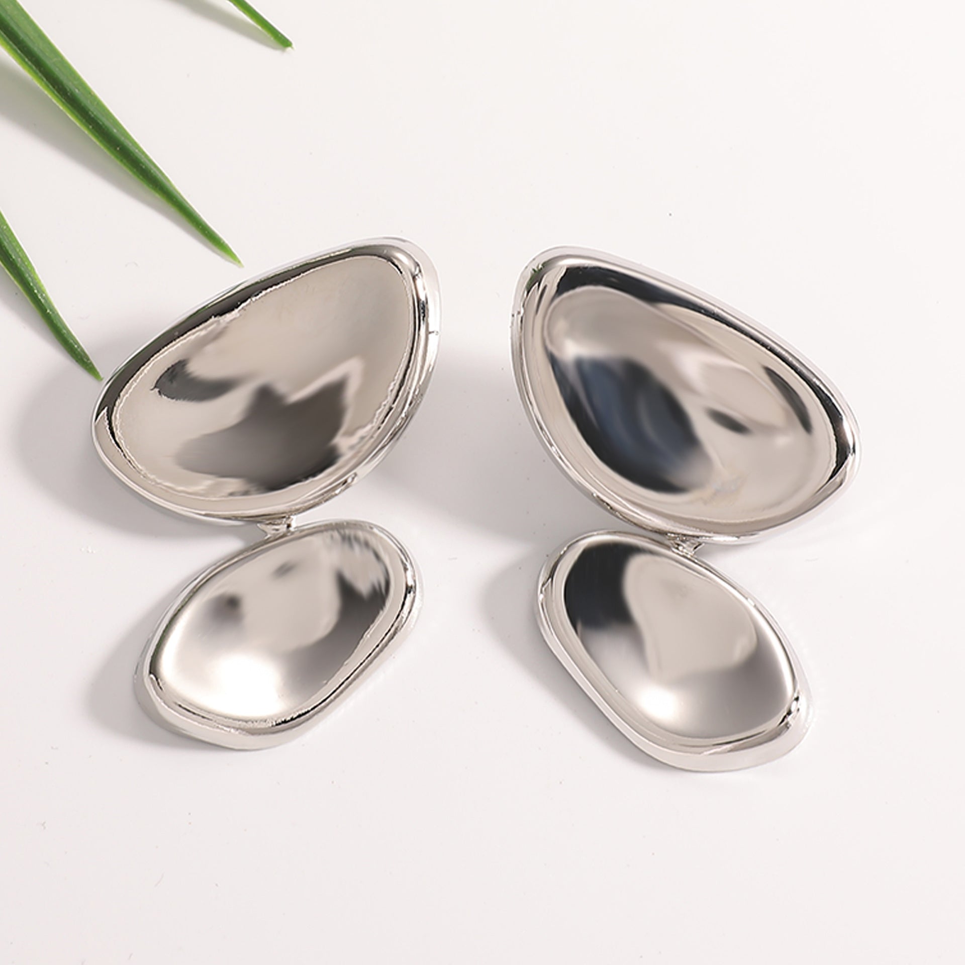 Damen Ohrstecker im modernen Minimalismus Shop Nory