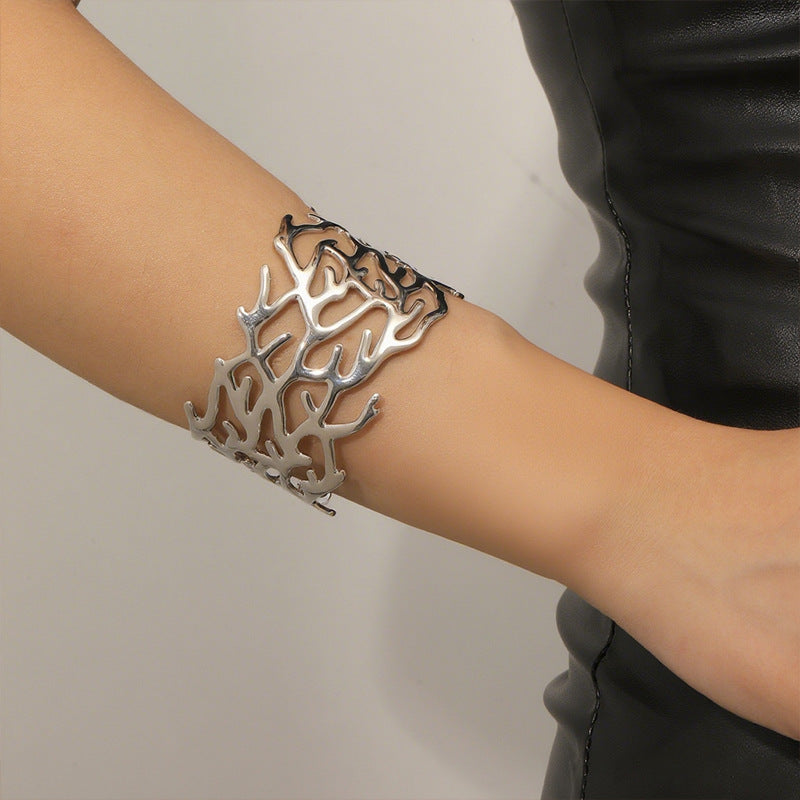 Damen Offener Armreif im eleganten Korallen Design Shop Nory