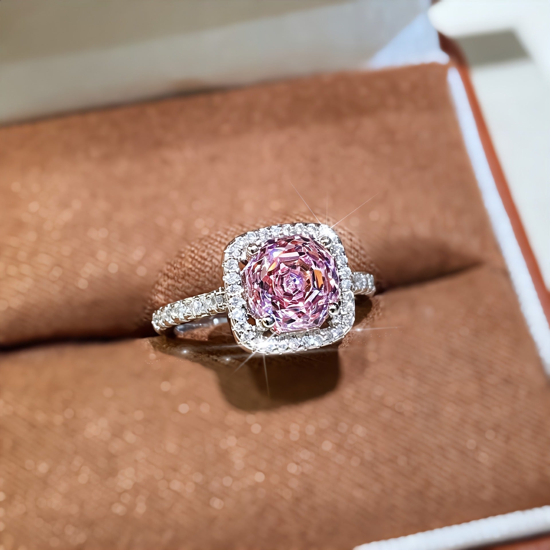 Damen glamouröser Schmuckring mit exquisitem Zirkonia-Besatz Shop Nory