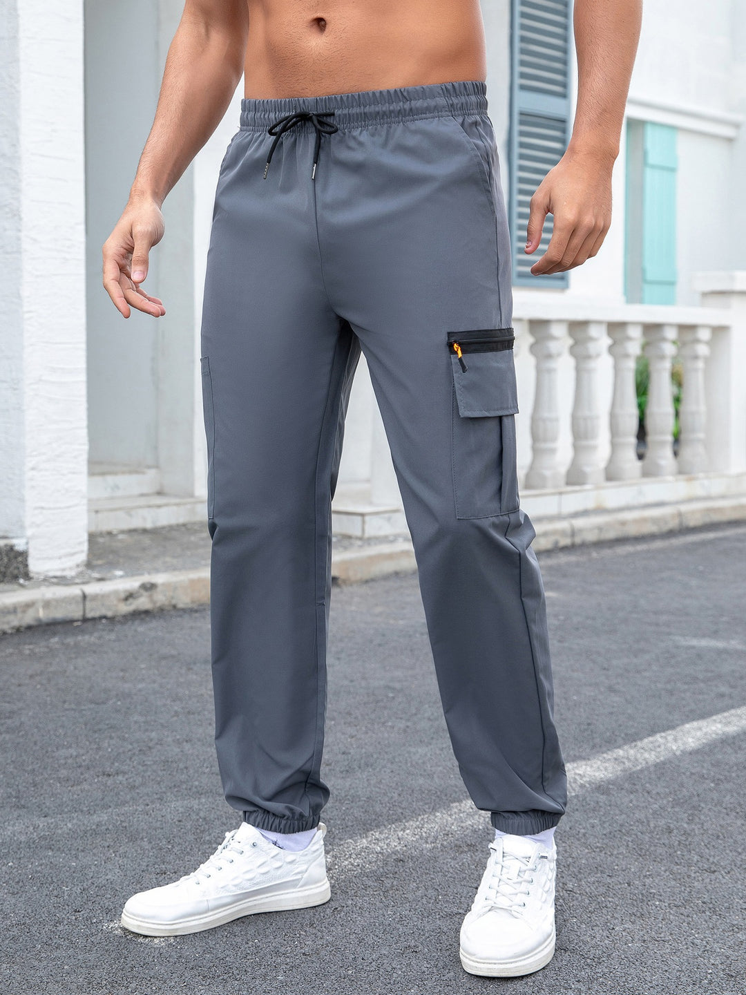 Herren Tech-Cargo-Jogginghose mit elastischem Tunnelzug, Reißverschluss‑Beintasche & eng anliegendem Fußbündchen Shop Nory