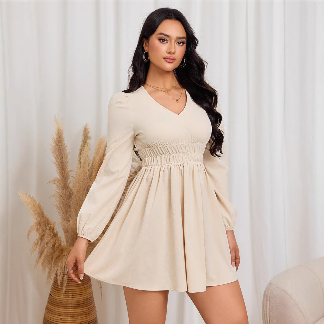 Damen gerafftes Skater-Minikleid mit V-Ausschnitt Smok-Taillenband und ballonärmeln Shop Nory