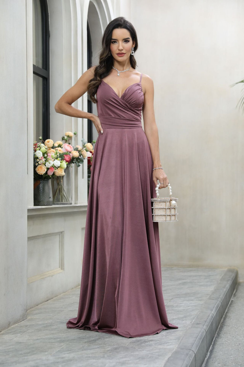 Damen Elegantes Maxikleid mit gerafftem Oberteil und schwingendem Saum
