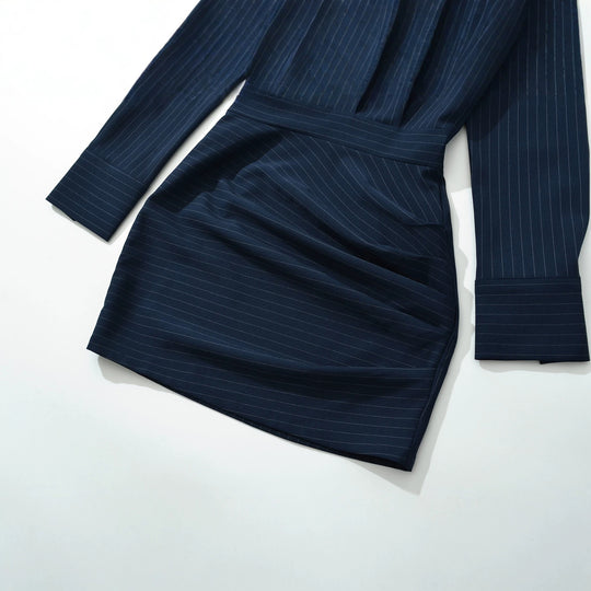 Damen Tailliertes Midikleid mit Hemdblusenoberteil und Nadelstreifen‑Design Shop Nory