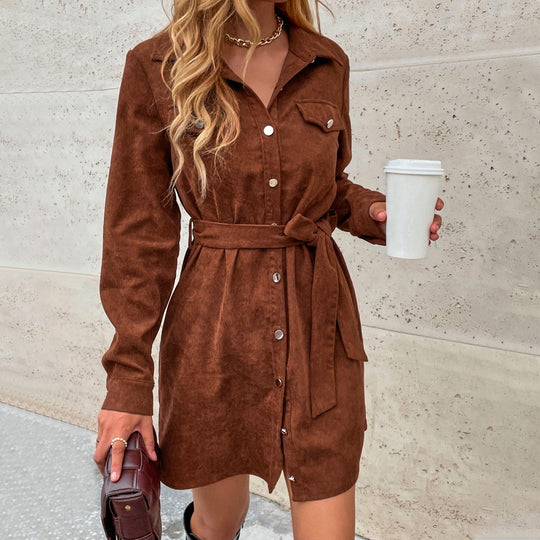 Damen kurzes Hemdkleid aus Velourslederimitat mit Taillengürtel und Druckknopf-Leiste Shop Nory