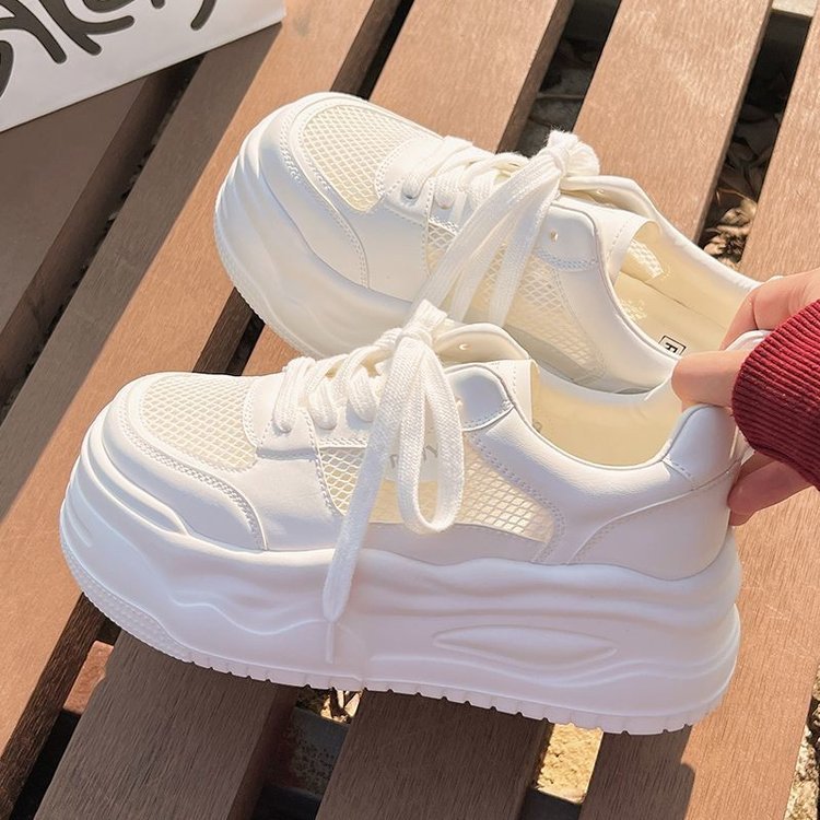 Damen Plateau-Sneaker mit atmungsaktivem Netzmaterial und innovativer Laufsohle