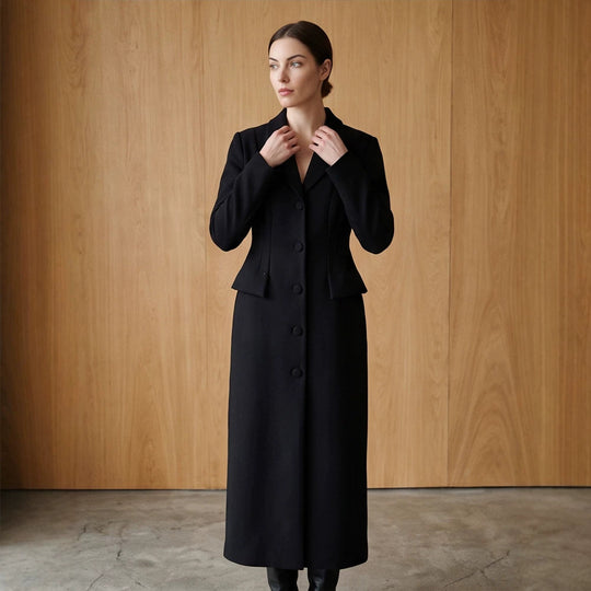 Damen Taillierter Longcoat mit Schalkragen und figurformenden Abnähern Shop Nory